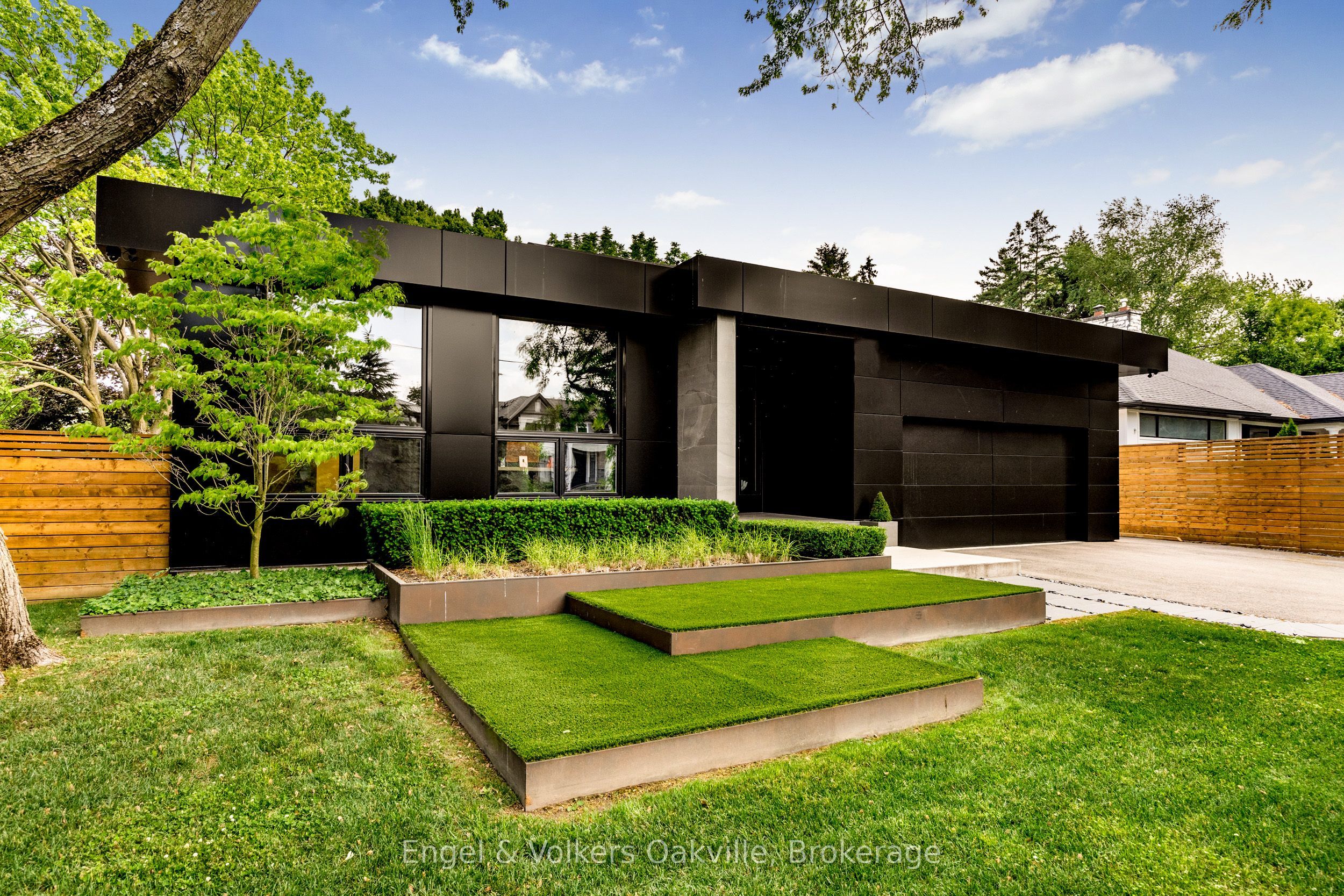 1516 Duncan Road