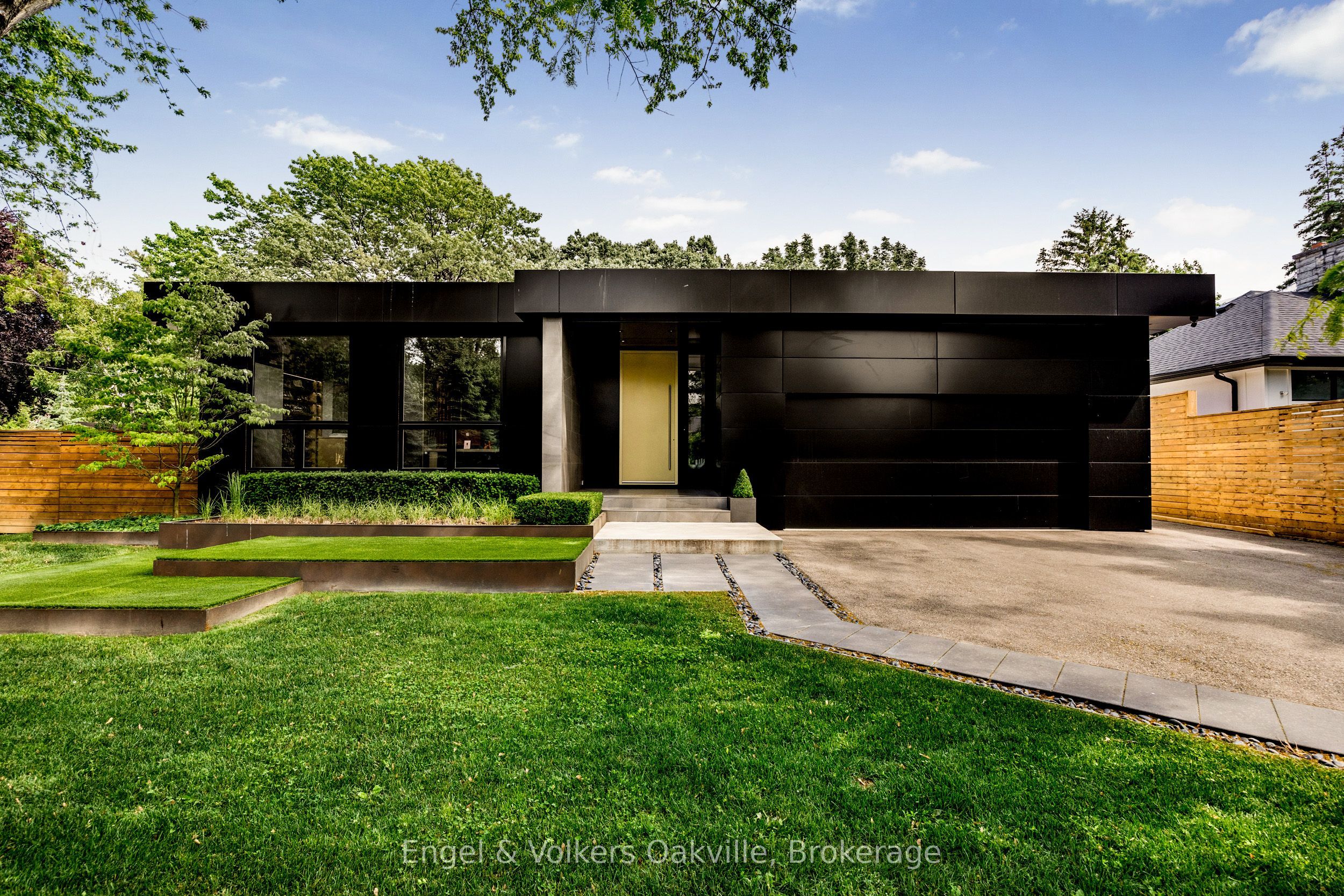 1516 Duncan Road
