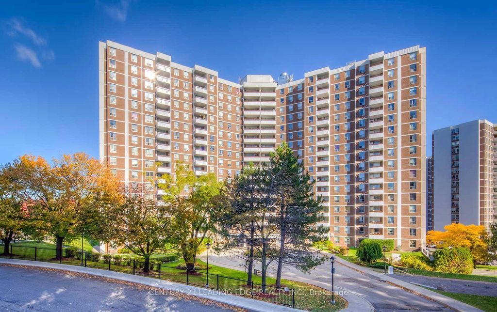 Photo of 10 Edgecliffe Golfway #815, Toronto, ON M3C 3A3 (MLS # C13108082)