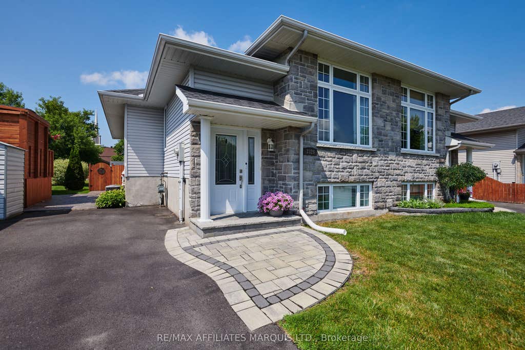 Photo of 3326 Northdale Drive, Cornwall, ON K6K 0A5 (MLS # X13654164)