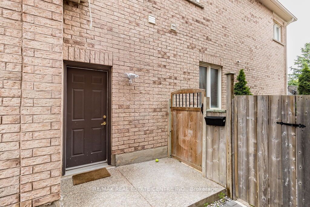 20 Laurentide Crescent Bsmt