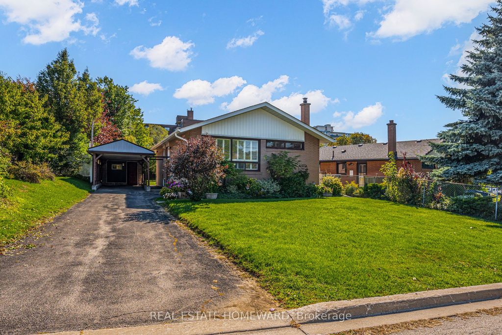 Photo of 7 Jacinta Drive, Toronto, ON M6L 1H6 (MLS # W12437024)