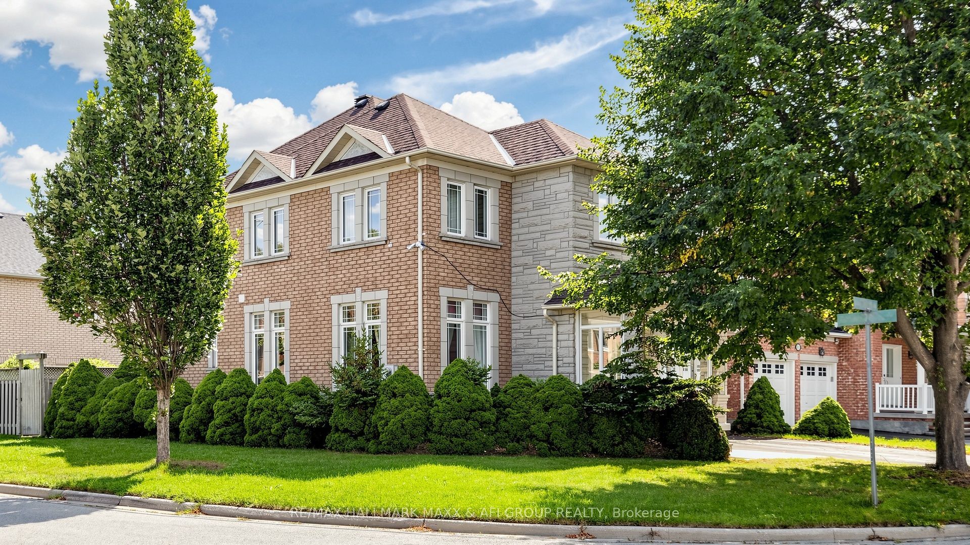 33 Amethyst Drive