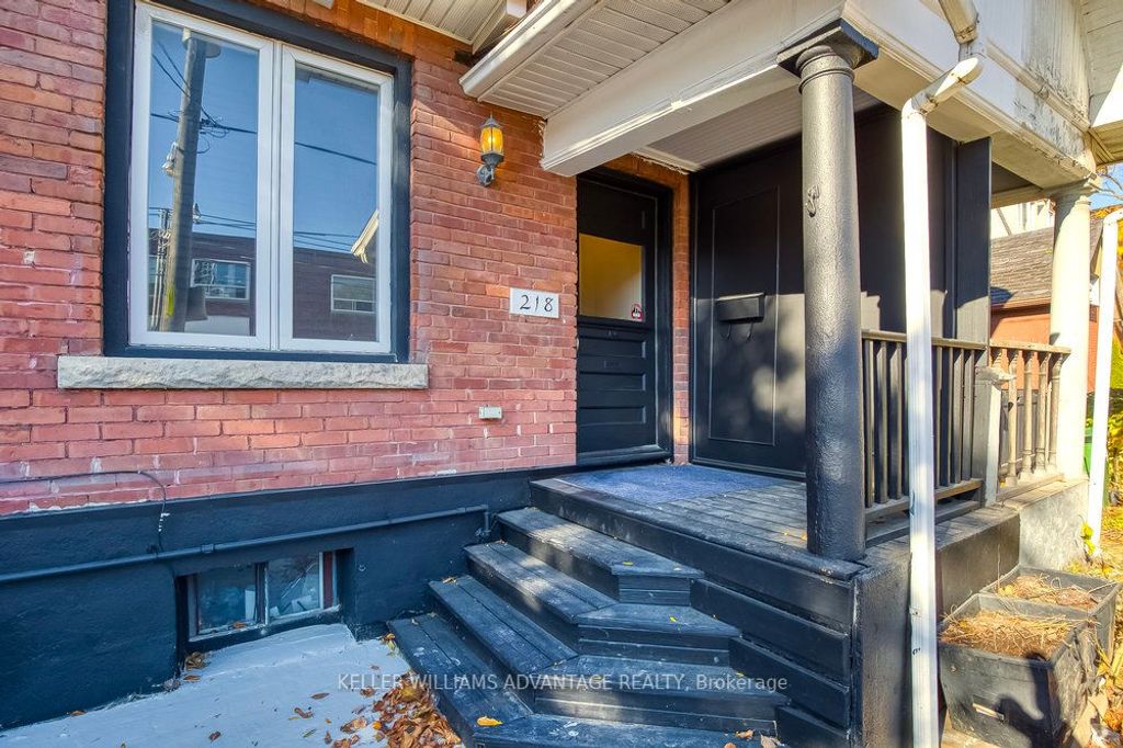 Photo of 218 Broadview Avenue, Toronto, ON M4M 2G5 (MLS # E12381690)