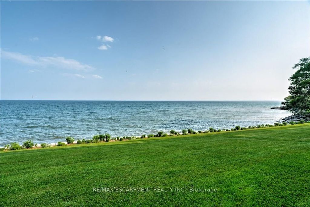 Photo of 5280 LAKESHORE Road #605, Burlington, ON L7L 5R1 (MLS # W12725694)