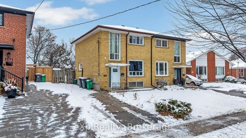 1367 Freeport Drive Mississauga ON L5C 1S5