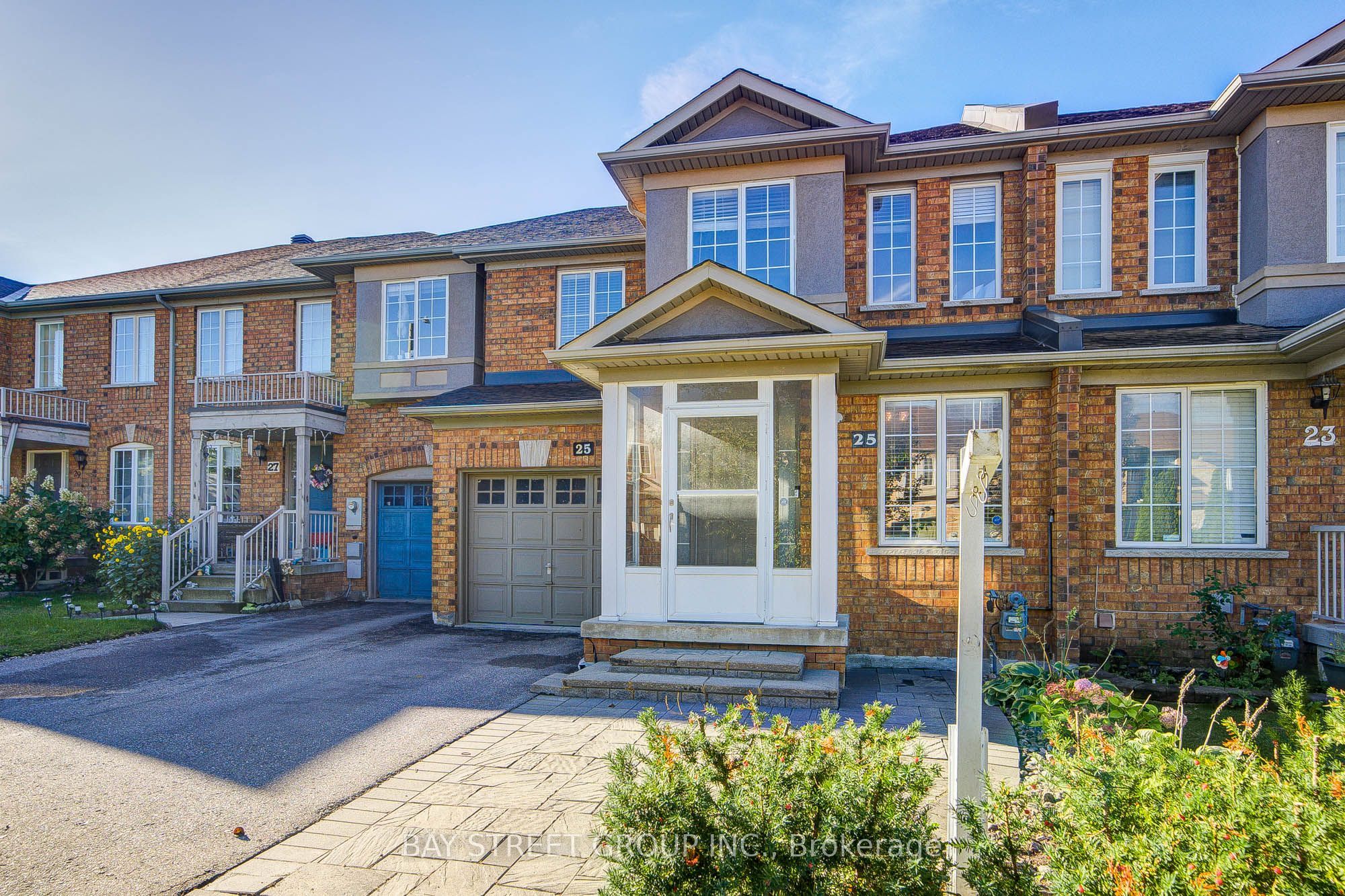 25 Waterton Crescent