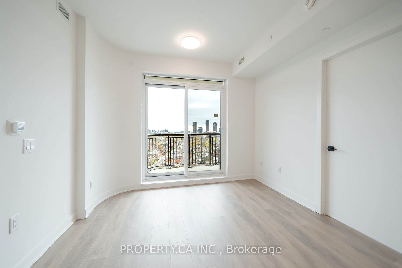 1185 Dupont Street 1408