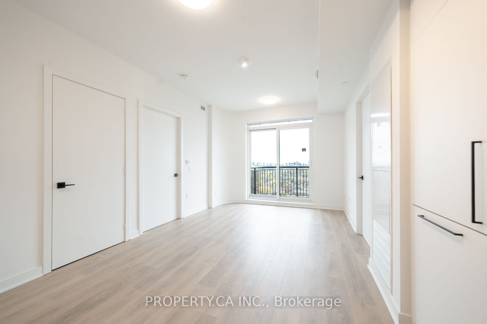 1185 Dupont Street 1408