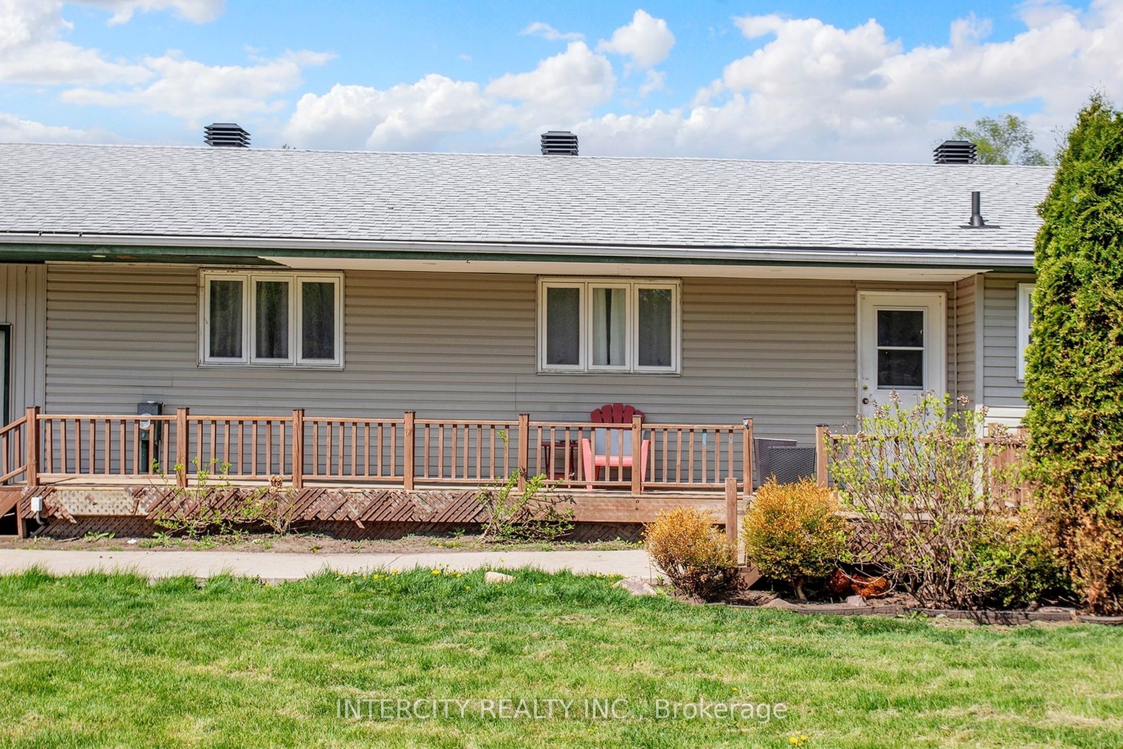 2076 15th Side Road
