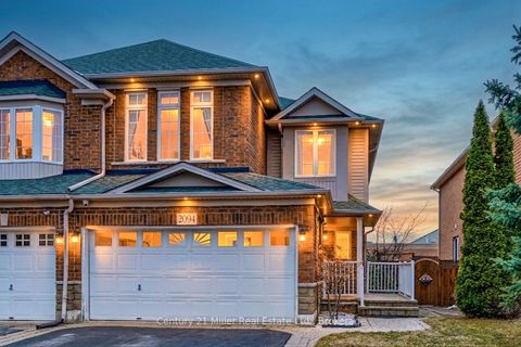 2094 Redstone Crescent Oakville ON L6M 5B1
