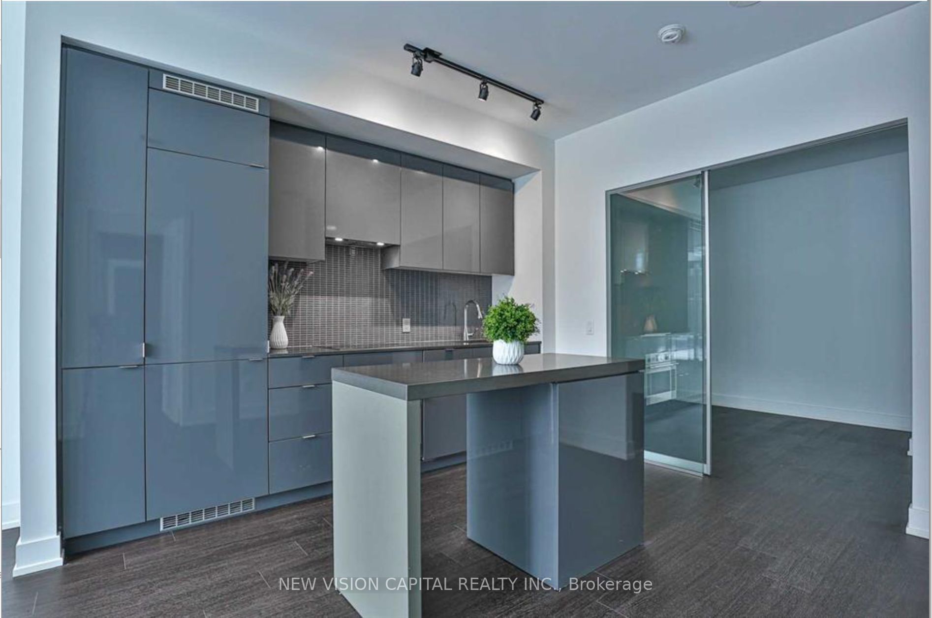 7 Grenville Street 715