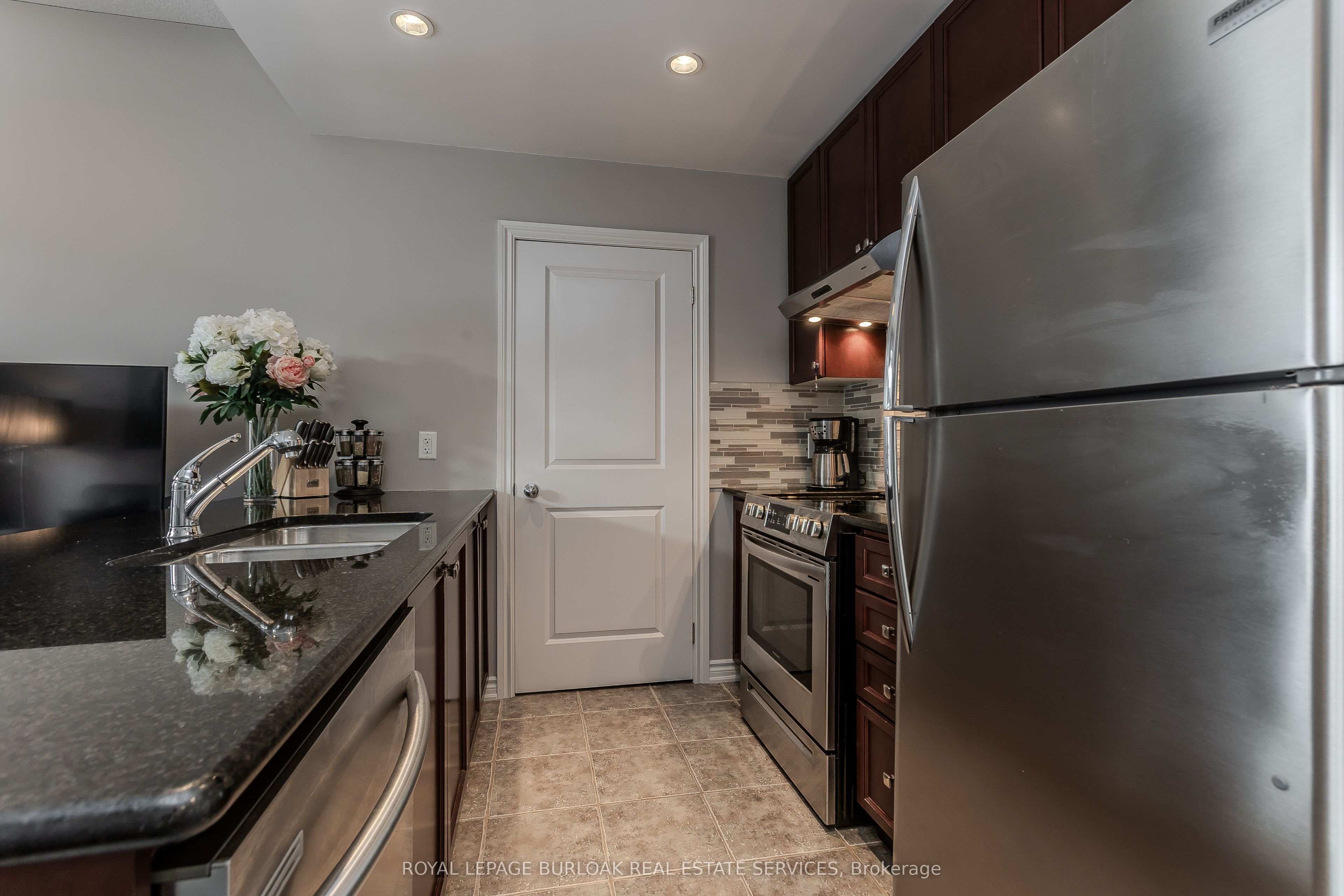 5327 Upper Middle Road 205