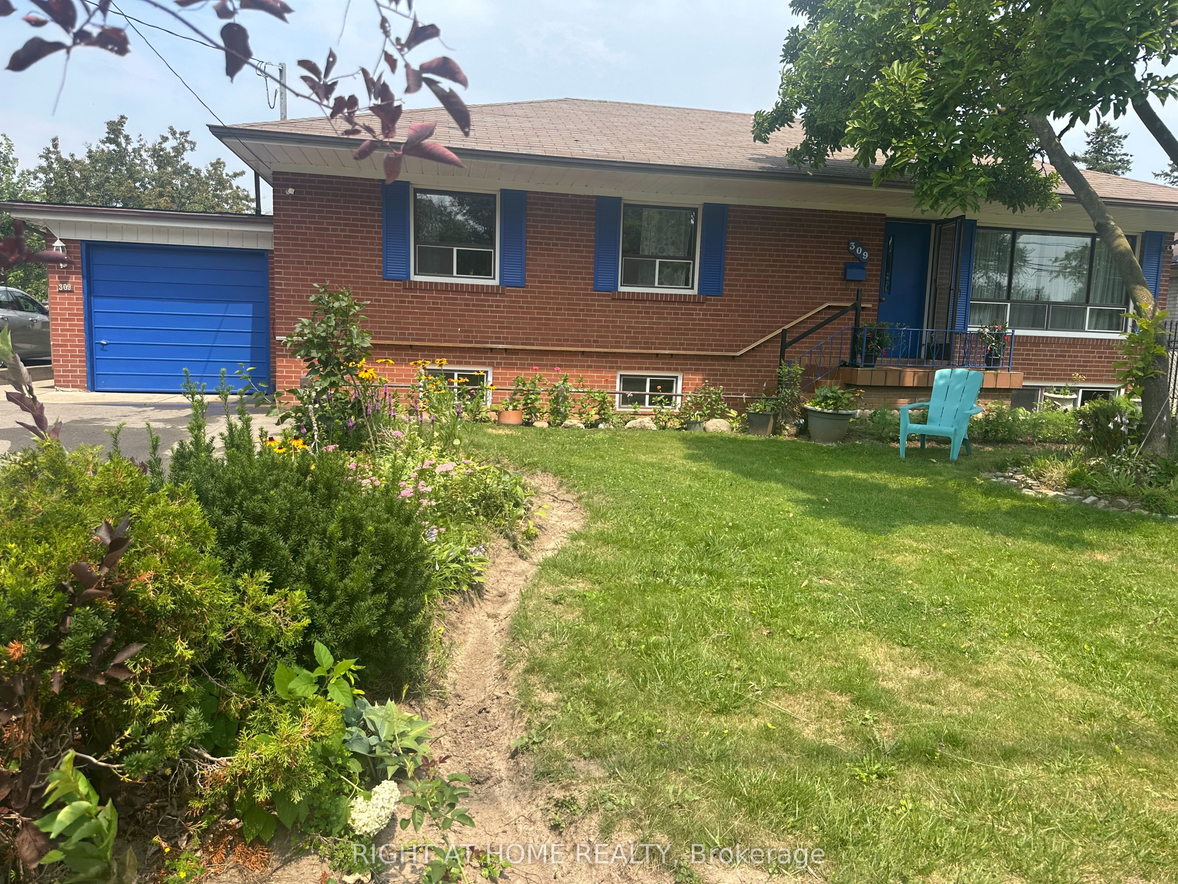 309 Queen Mary Drive