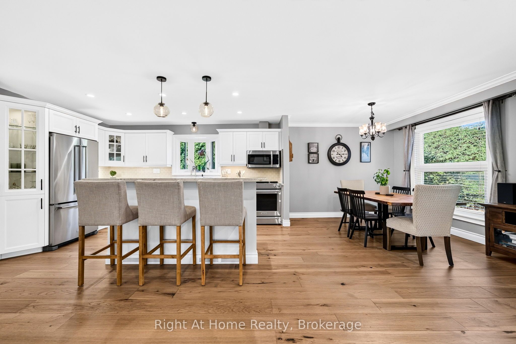 23 Laurendale Avenue
