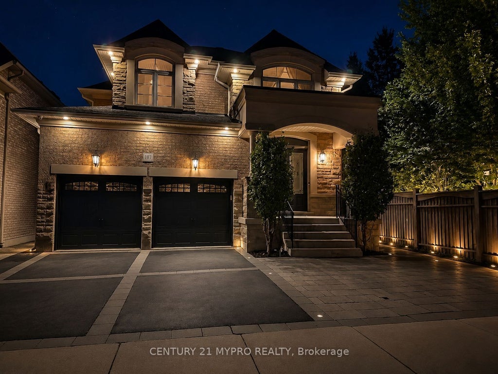 Photo of 107 Hailsham Court, Vaughan, ON L4L 1A6 (MLS # N13564718)