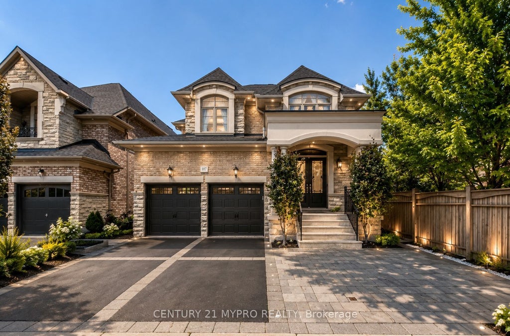 Photo of 107 Hailsham Court, Vaughan, ON L4L 1A6 (MLS # N13564718)