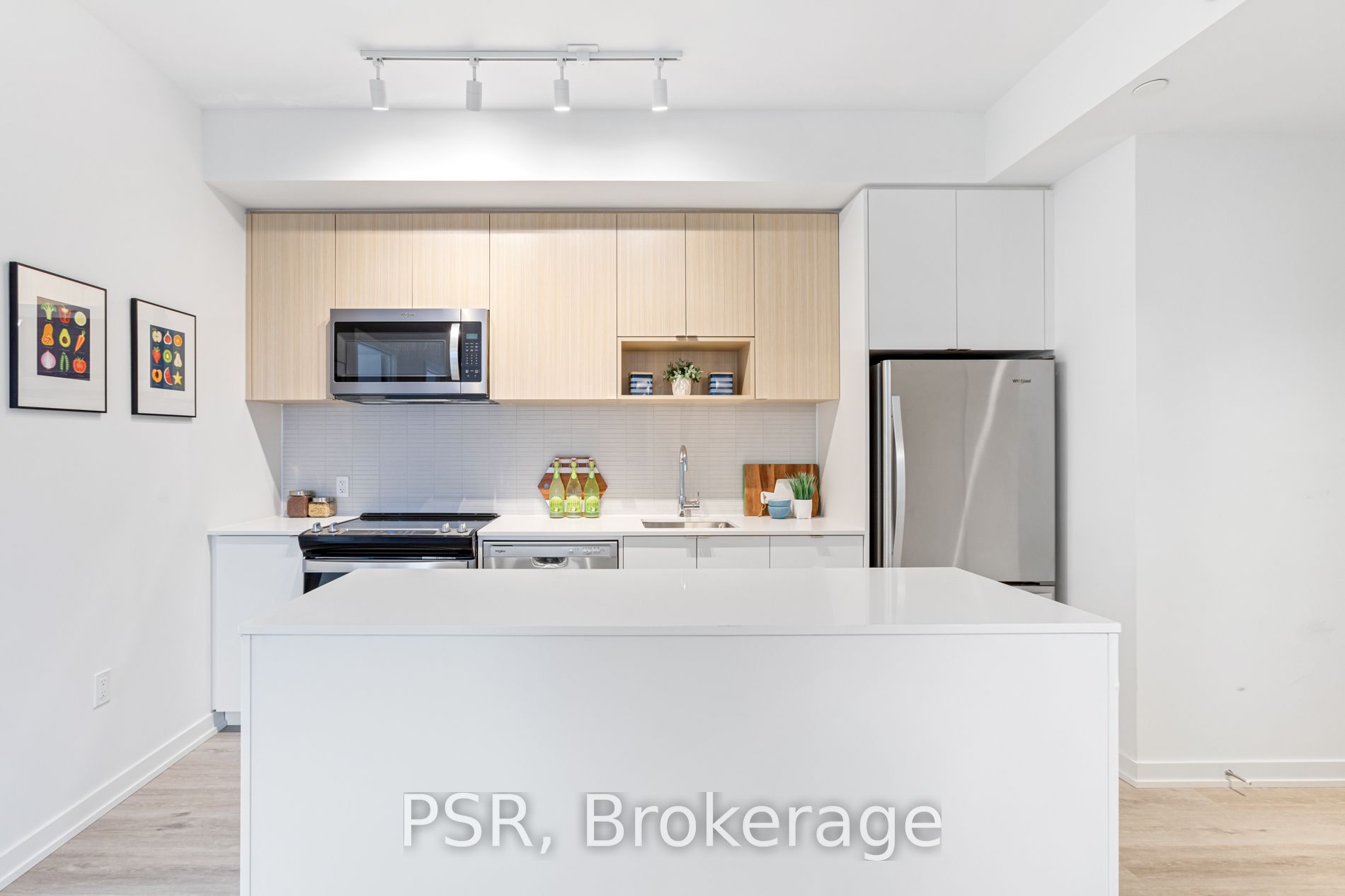 4365 Bloor Street W 525