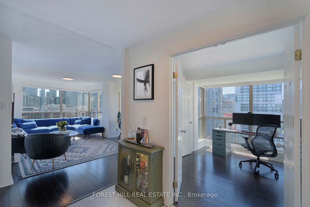 Photo of 298 Jarvis Street #1707, Toronto, ON M5B 2M4 (MLS # C12423500)