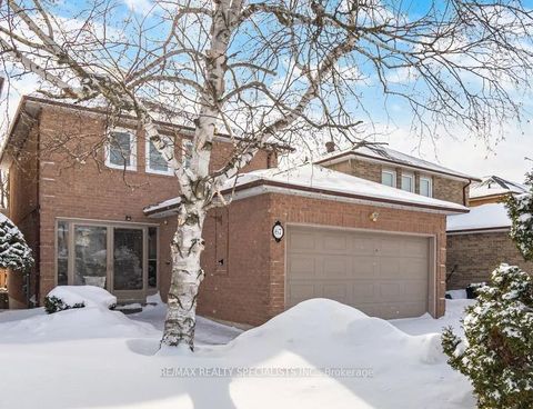 67 Gray Crescent Richmond Hill ON L4C 5V4