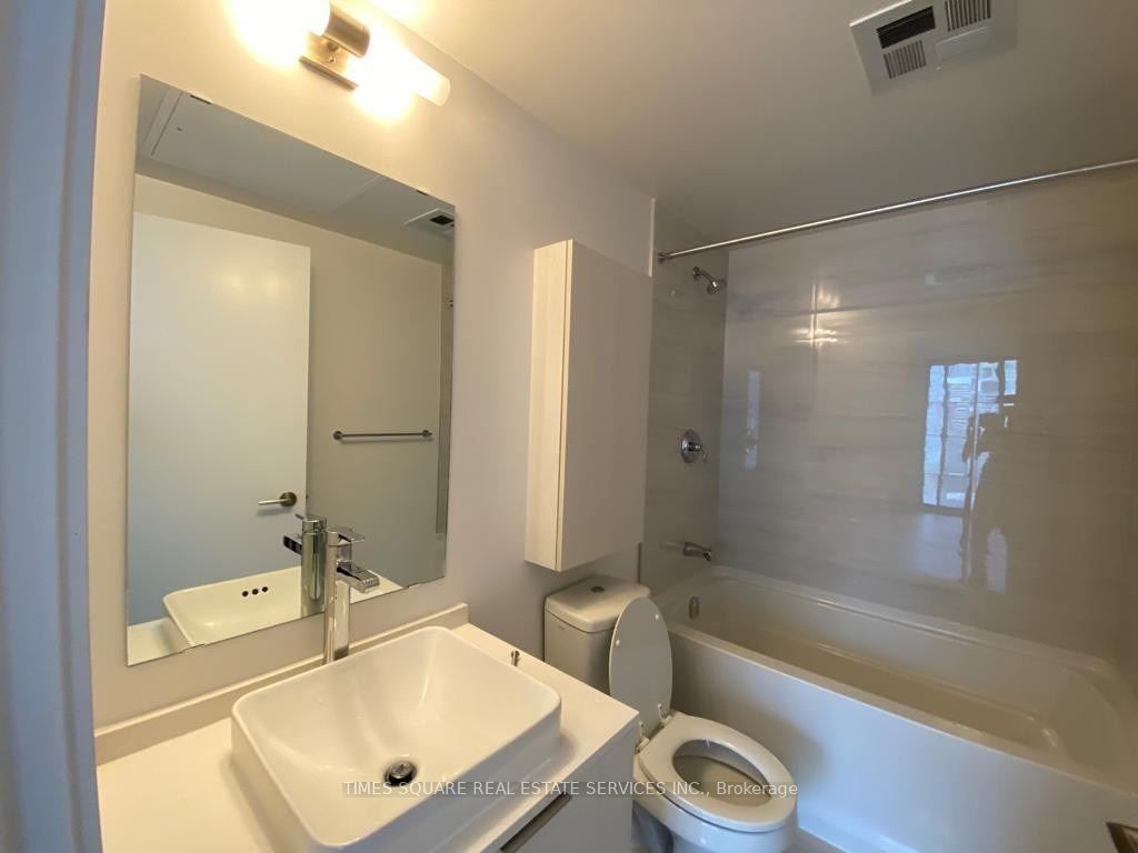 11 Wellesley Street W 1008