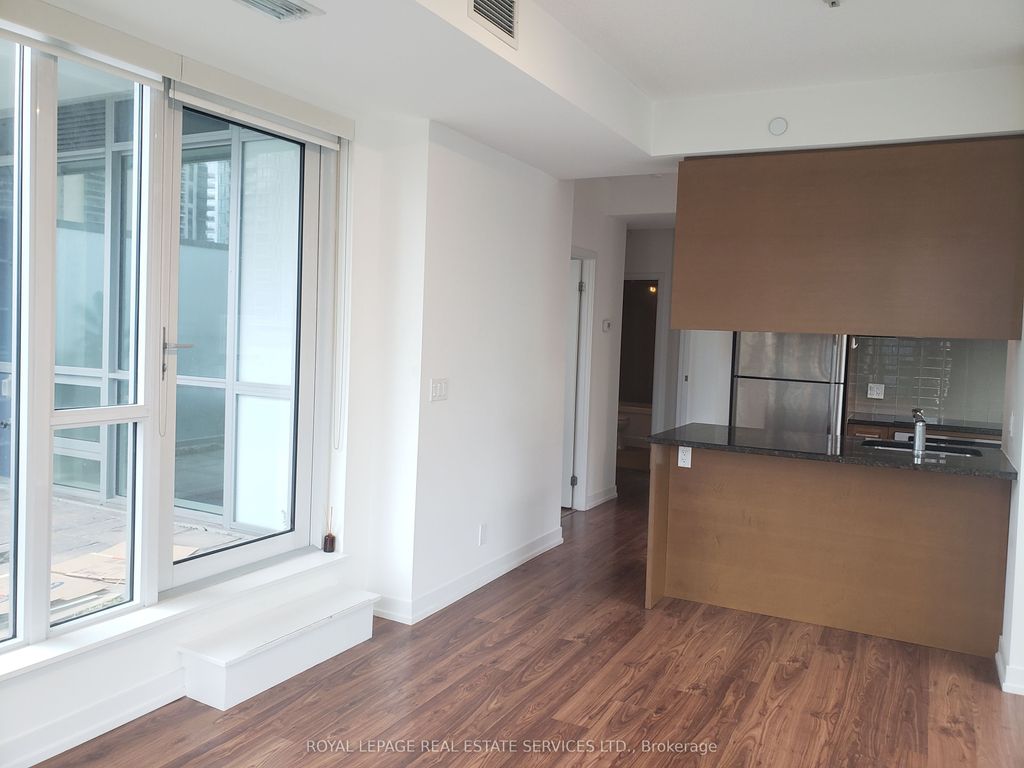 Photo of 98 Lillian Street #520, Toronto, ON M4S 0A5 (MLS # C12340827)