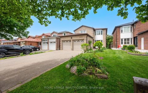 4383 Mayflower Drive Mississauga ON L5R 1T4