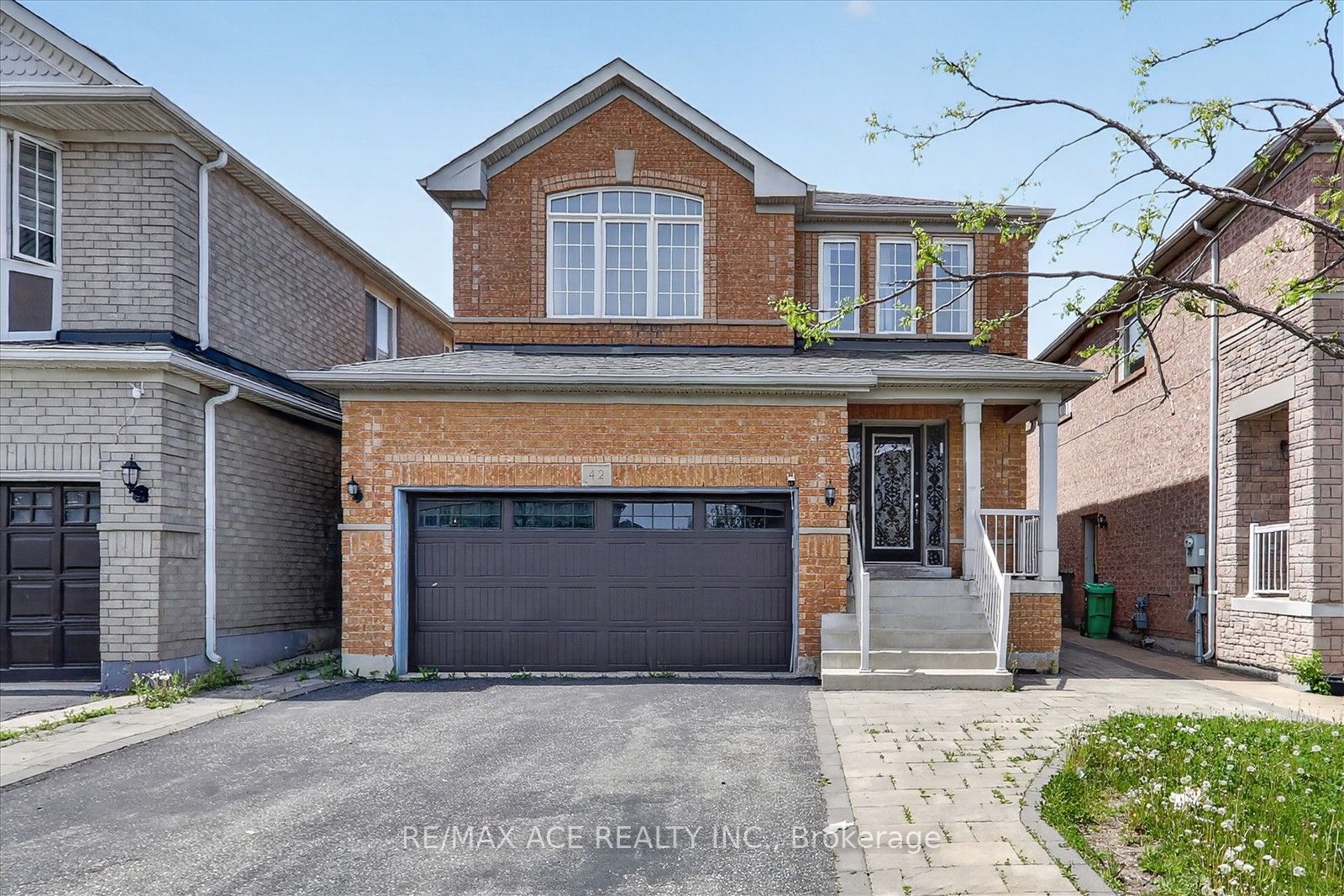42 Feather Reed Way