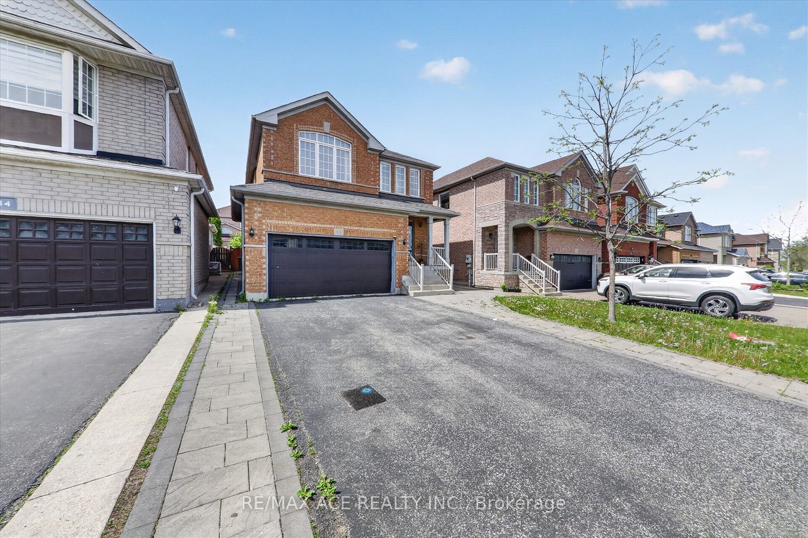 42 Feather Reed Way