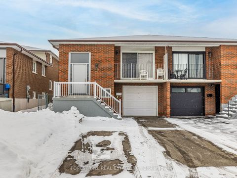 11 Albany Drive Vaughan ON L4L 2X5