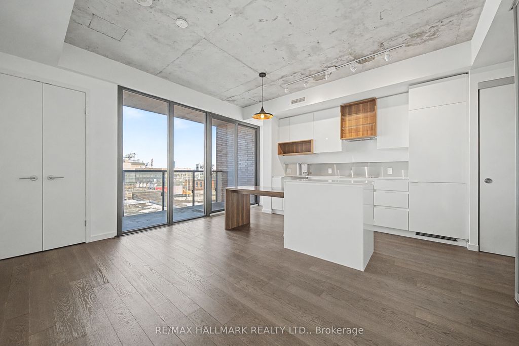 Photo of 383 Sorauren Avenue #609, Toronto, ON M6R 0A4 (MLS # W13088034)