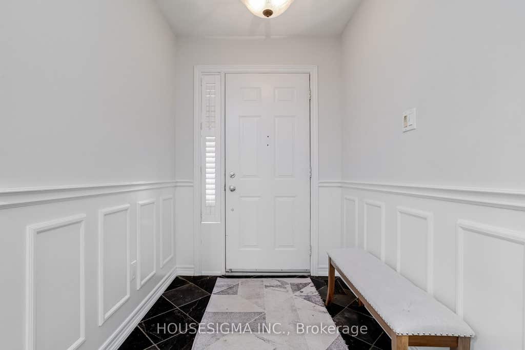 Photo of 1475 Ravensmoor Crescent, Mississauga, ON L5M 3L4 (MLS # W13645306)