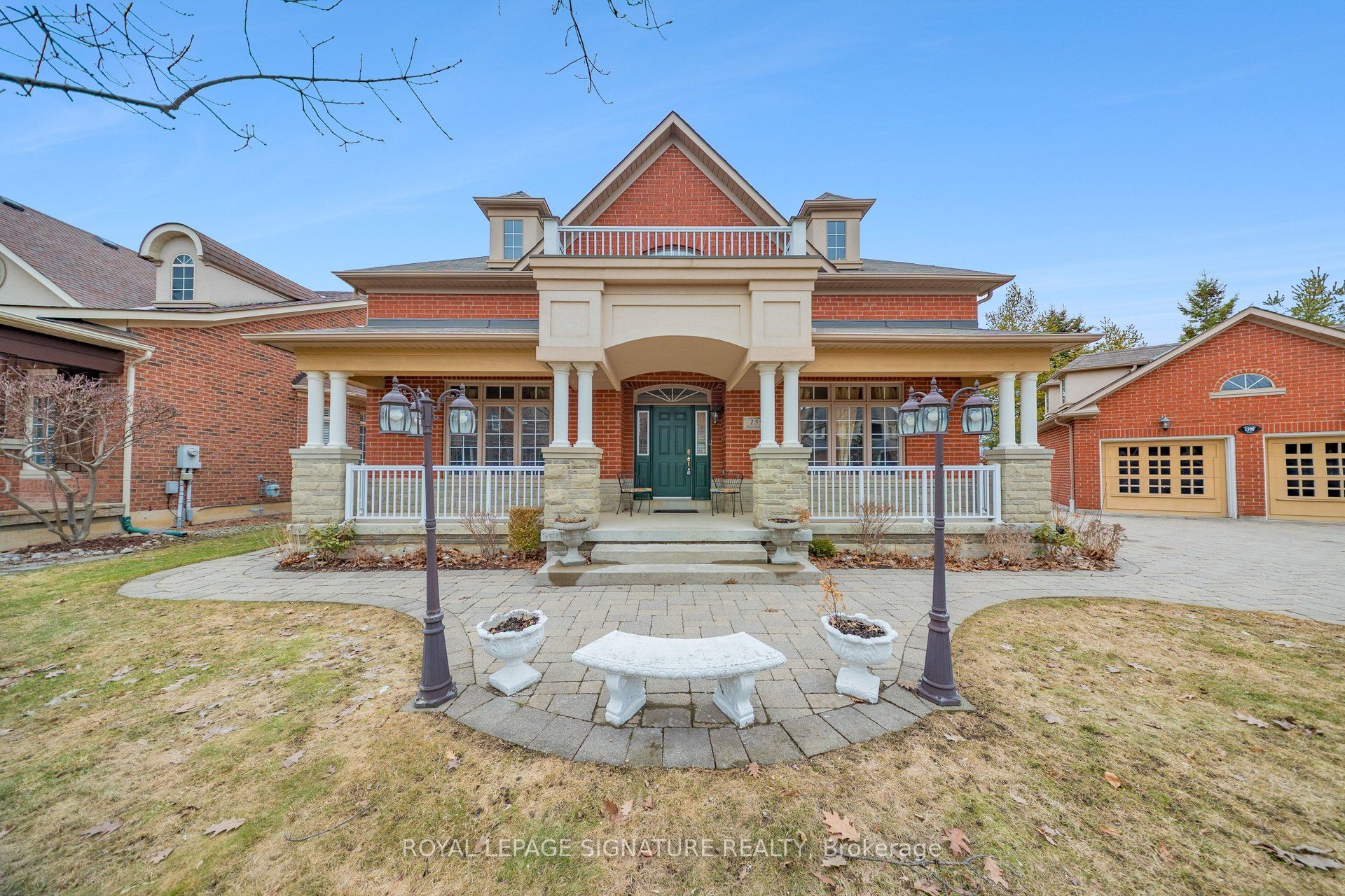 1590 Hallstone Road