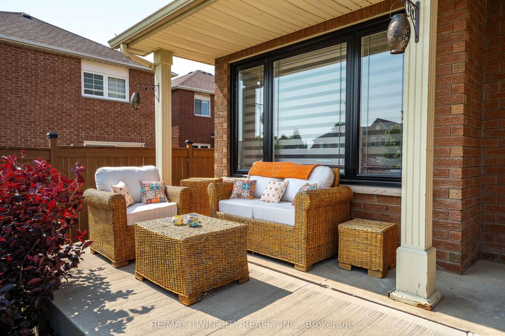 Photo of 670 Peter Robertson Boulevard, Brampton, ON L6R 1L8 (MLS # W12431486)