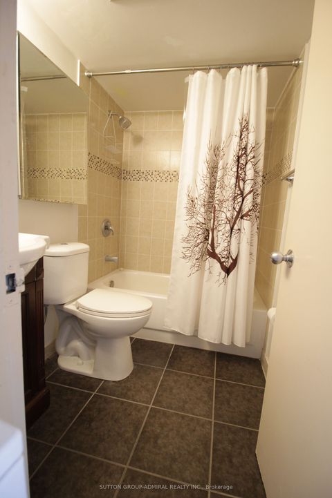 41 Markbrook Lane 610 Toronto ON M9V 5E6