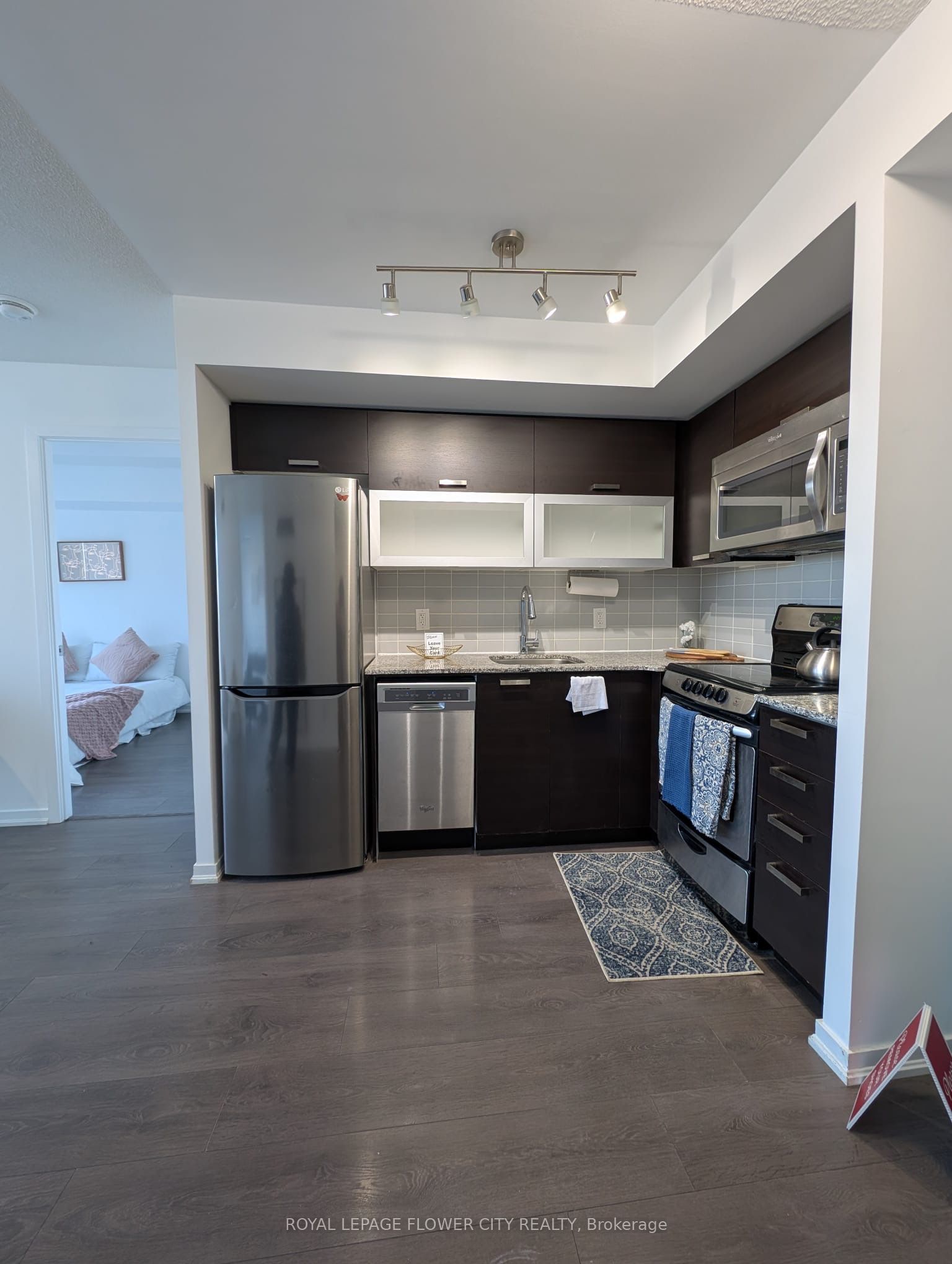 68 Abell Street 730