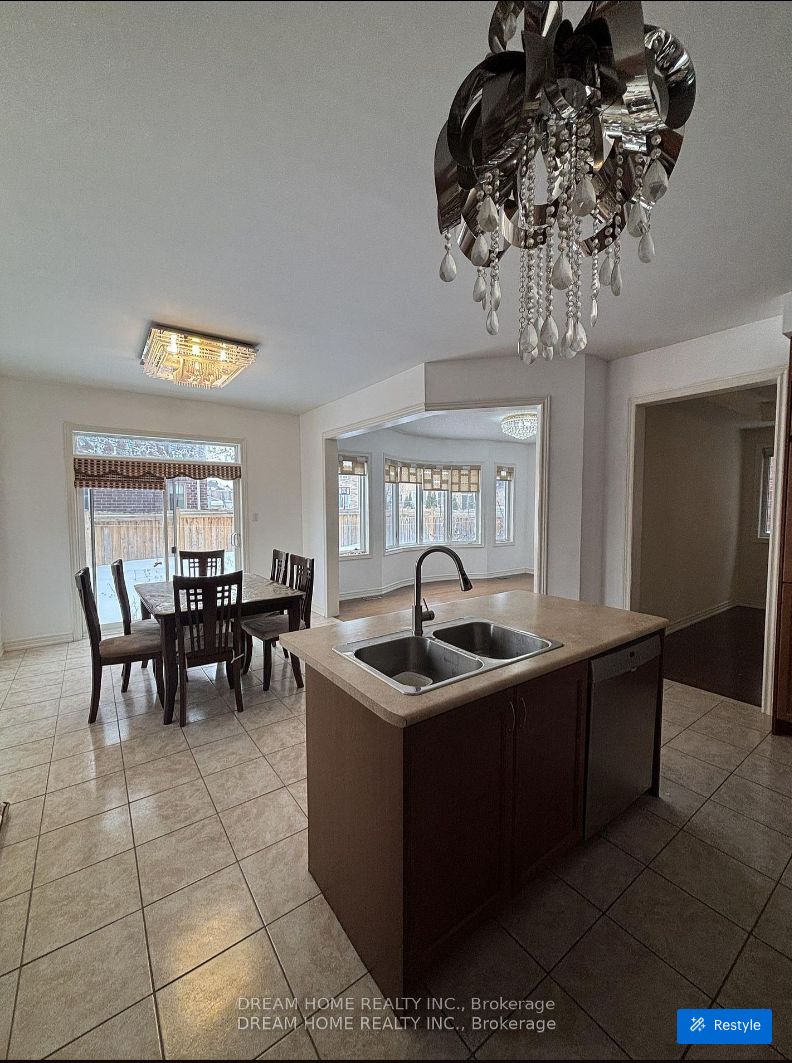 276 The Bridle Walk N/A