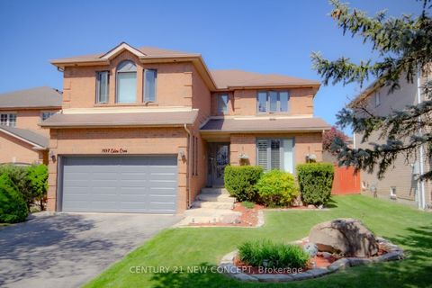 1497 Estes Crescent Mississauga ON L5V 1M4