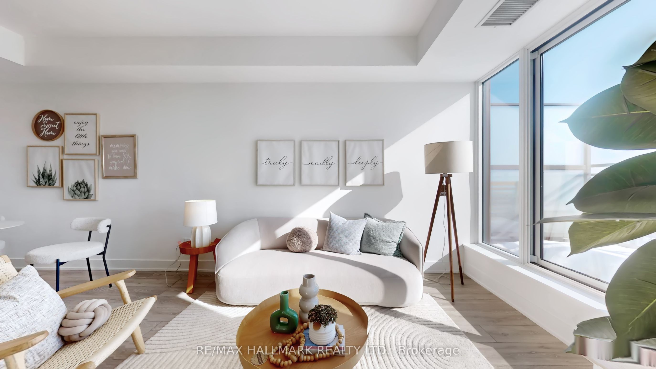 1285 Queen Street E 512