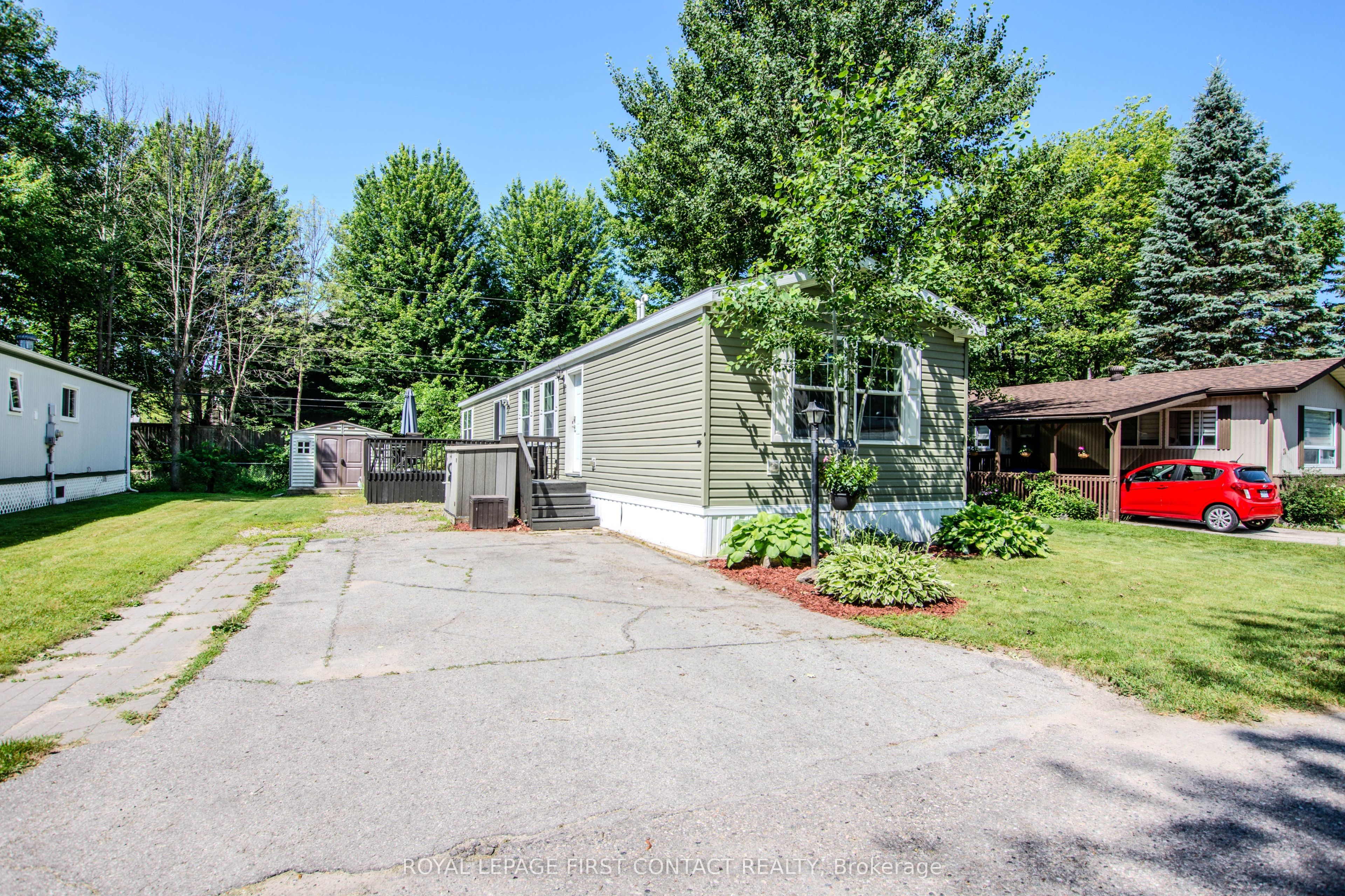 23 Georgian Glen Drive