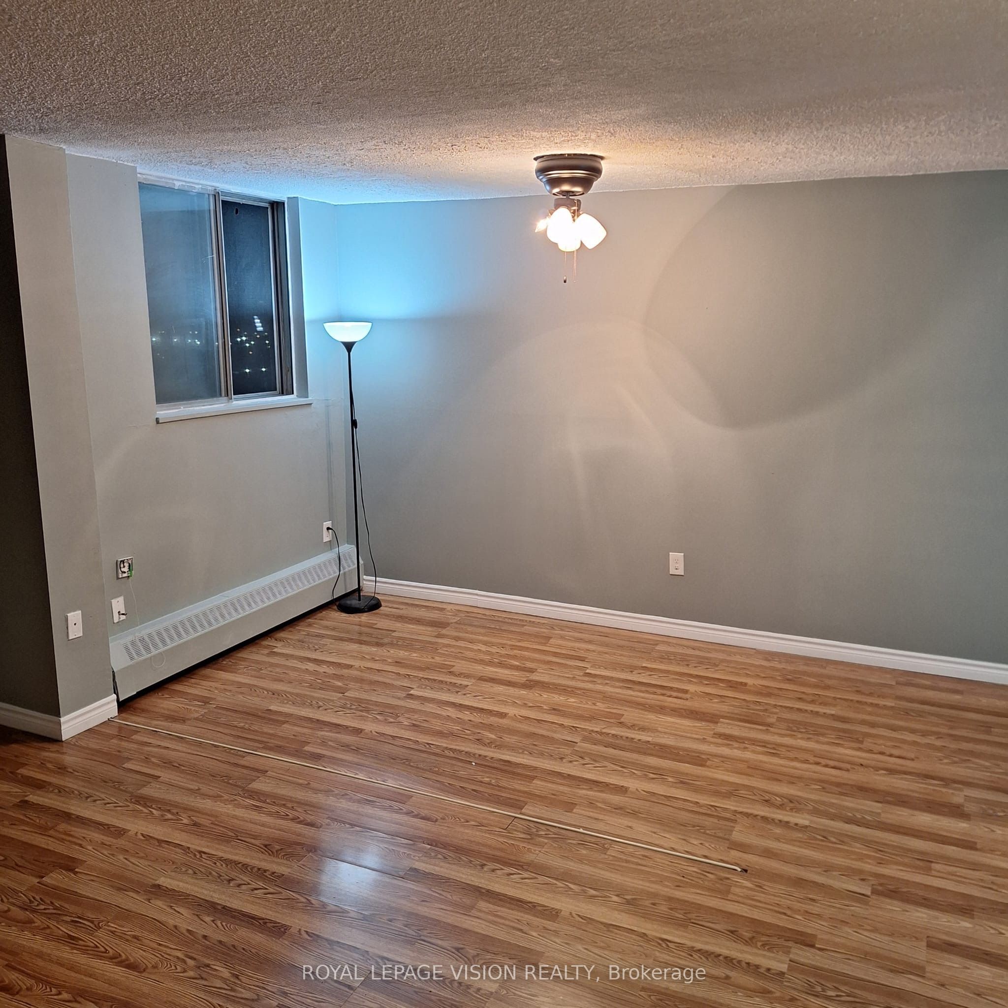 Photo 1 of 7 — 940 Caledonia Road 1107, Toronto, ON M6B 3Y4