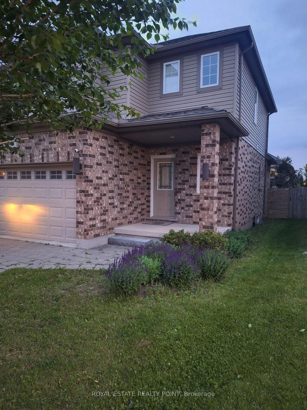 Photo of 2091 Cherrywood Trail, London North, ON N6H 0C8 (MLS # X12588154)