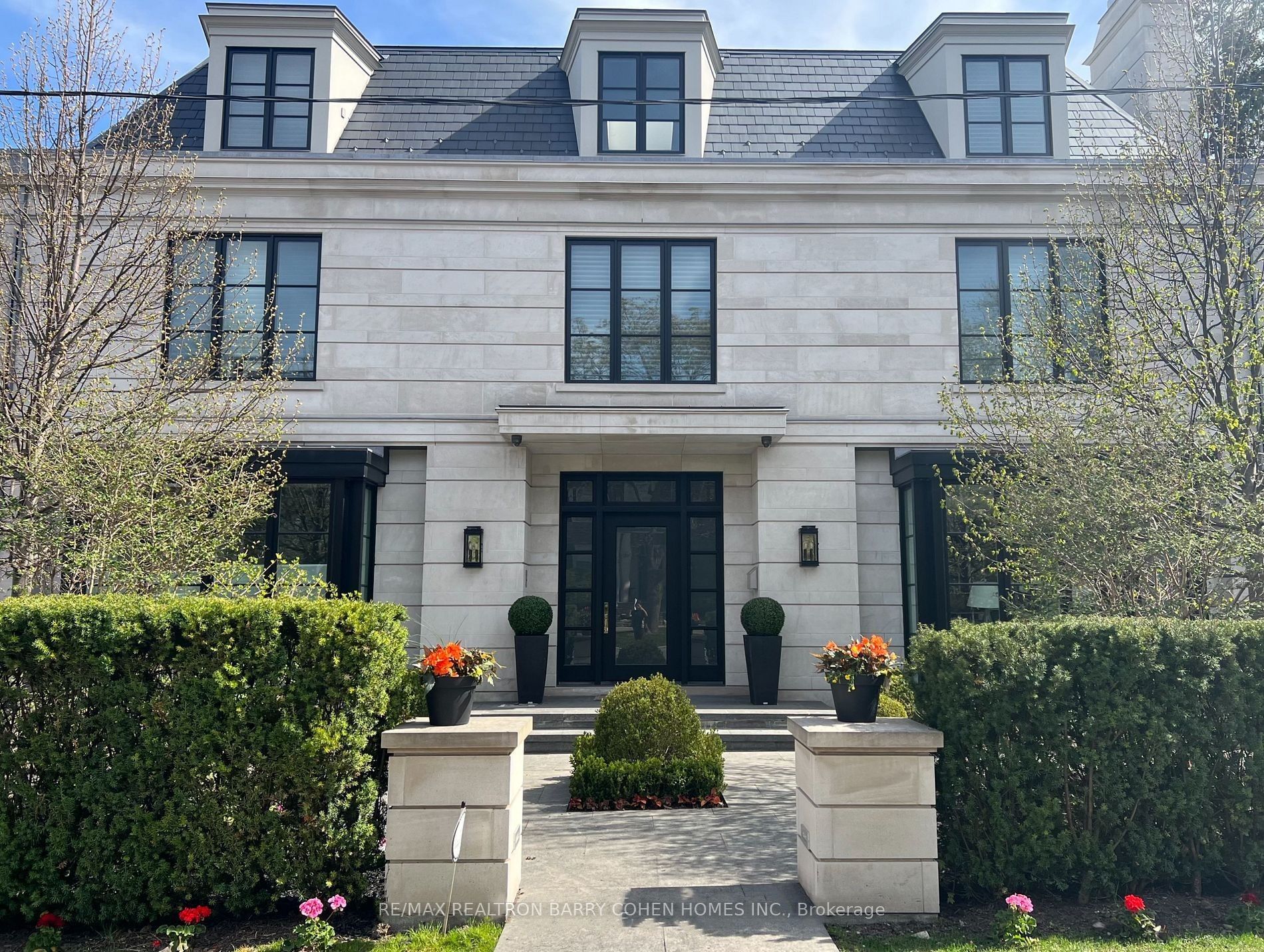 330 Vesta Drive