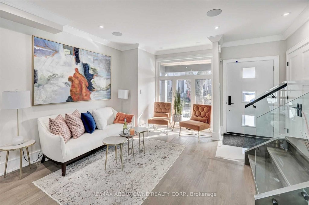 Photo of 94 Lake Crescent, Toronto, ON M8V 1W1 (MLS # W14106988)