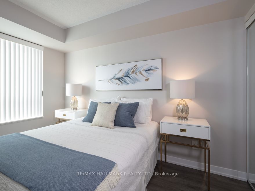 5191 Dundas Street W 213