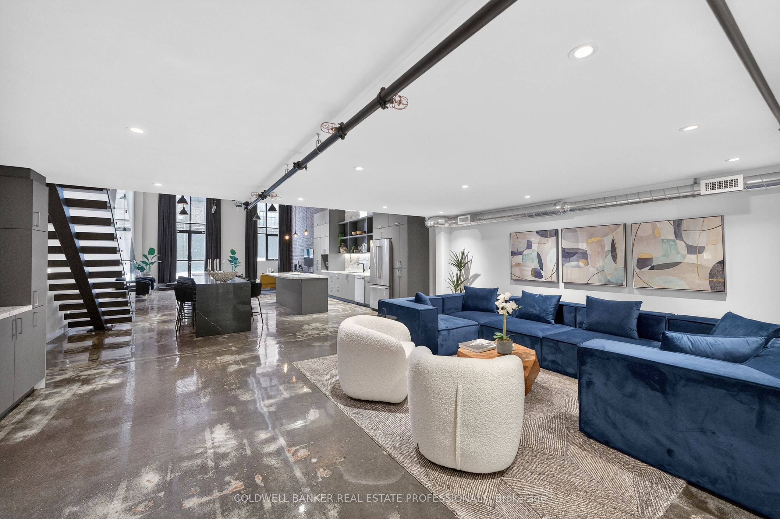 1159 Dundas Street E 147