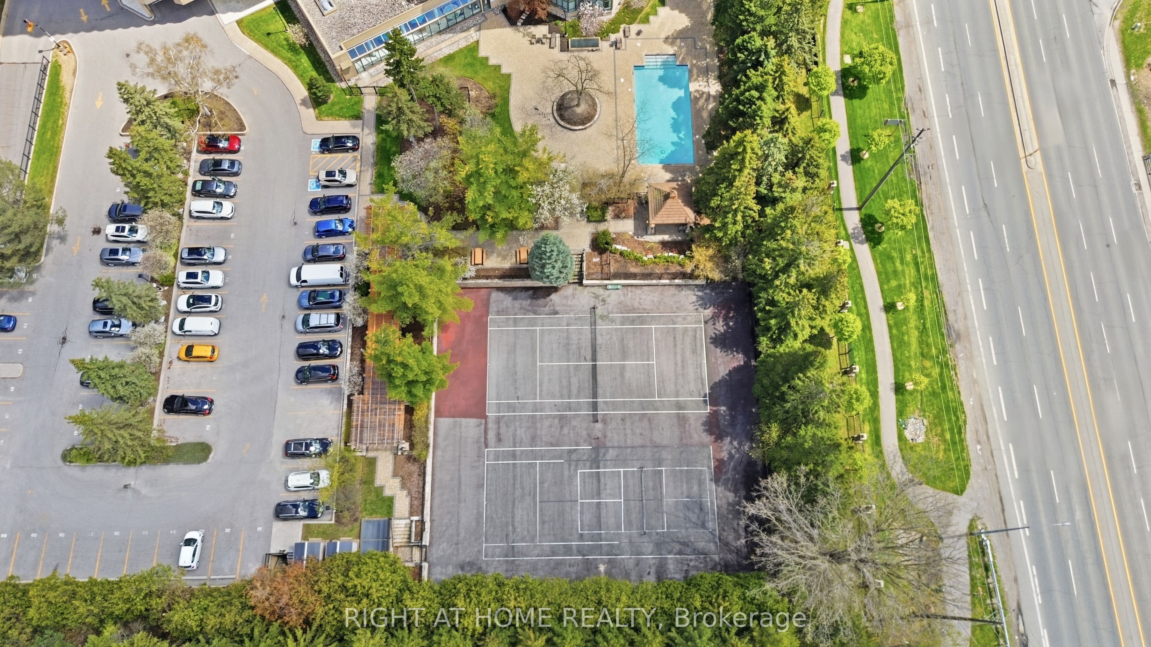 610 BULLOCK Drive 803
