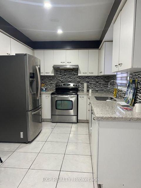 17 Calmist Crescent Brampton ON L6Y 4L5