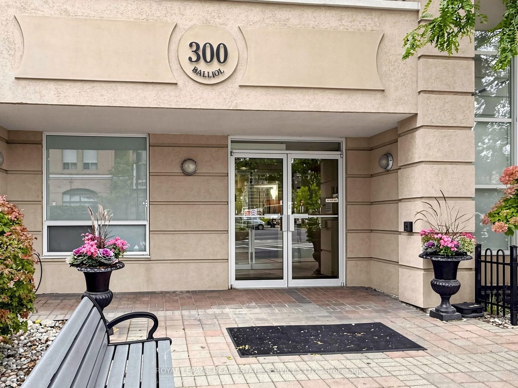 Photo of 300 Balliol Street #401, Toronto, ON M4S 3G6 (MLS # C14087916)