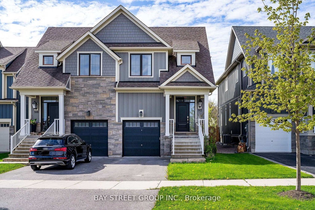 Photo of 142 yellow birch Crescent, Blue Mountains, ON L9Y 0R4 (MLS # X13752594)